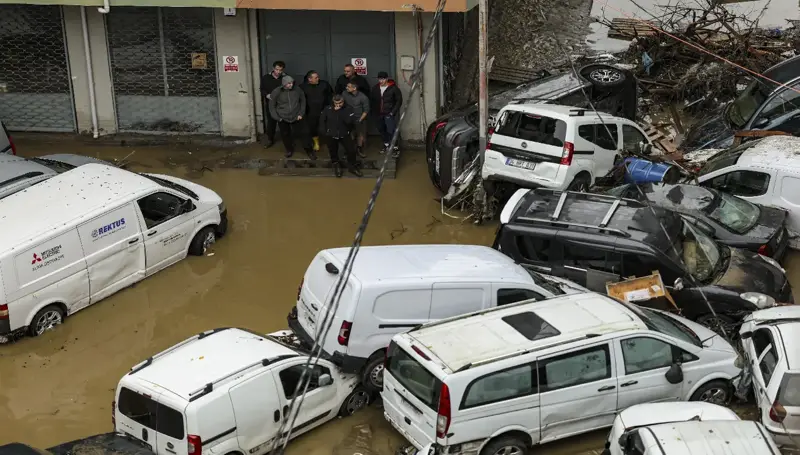 ارتفاع حصيلة قتلى فيضانات إسطنبول إلى ثمانية... والأمطار هي الأشد غزارة منذ ثمانين عاماً