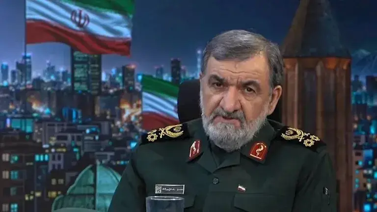 إيران تلوح باستهداف كابلات الإنترنت ومراكز البيانات الأمريكية في الخليج
