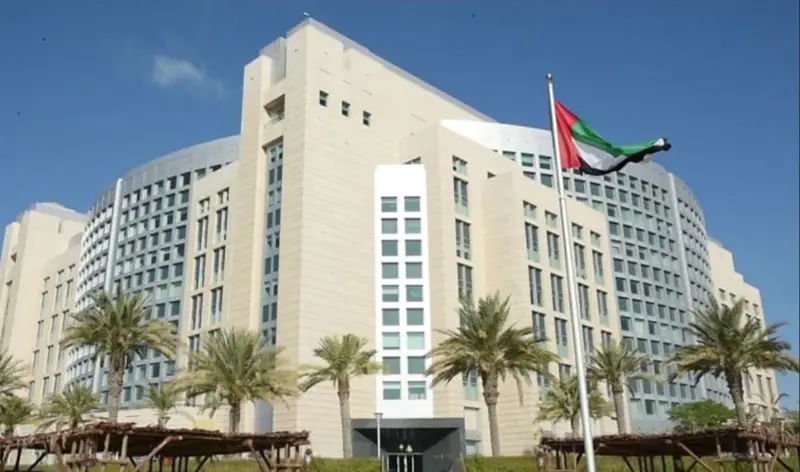 الإمارات تدين اعتداء ميليشيا الحوثي على مطار الملك خالد الدولي بالسعودية