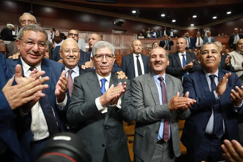 كواليس انتخاب التويزي .. نواب تائهون ومصافحات بين الخصوم واحتجاج اليسار