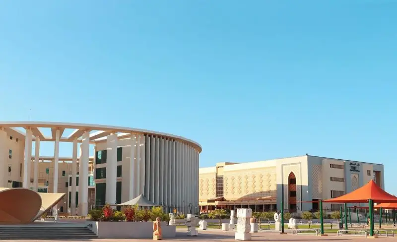 جامعة صحار ترتقي إلى المركز 65 في تصنيف "كيو إس"