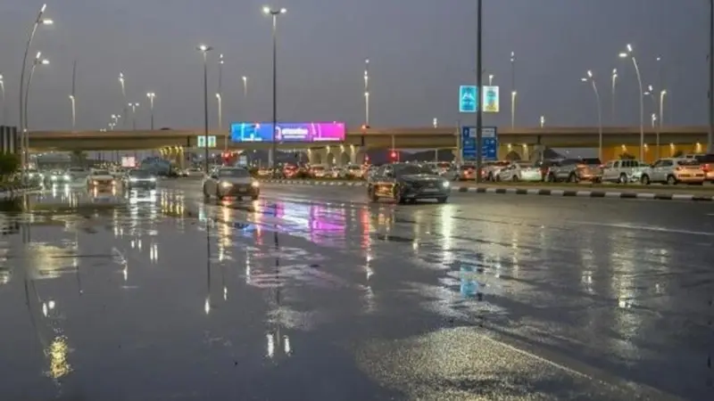 لتعزيز السلامة أثناء الأمطار.. أمانة العاصمة المقدسة تنشر إرشادات وقائية