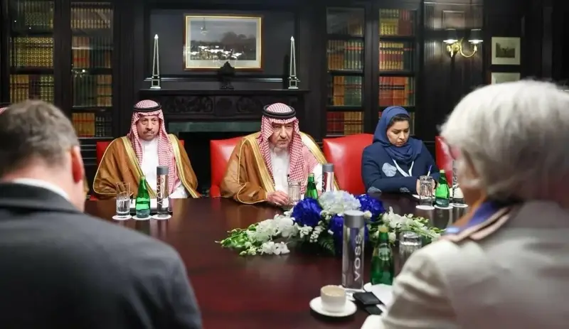 نائب وزير الخارجية يبحث مع مبعوثة الاتحاد الأوروبي مستجدات الساحة الإفريقية وتعزيز الأمن والاستقرار