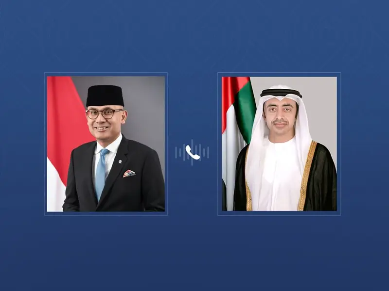 عبدالله بن زايد يهنئ هاتفياً وزير خارجية إندونيسيا ويبحثان علاقات التعاون بين البلدين