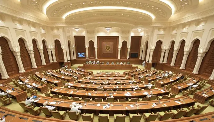 في يوم المرأة العُمانية.. 11 مقعدًا تعزز حضورها تحت قبة الشورى