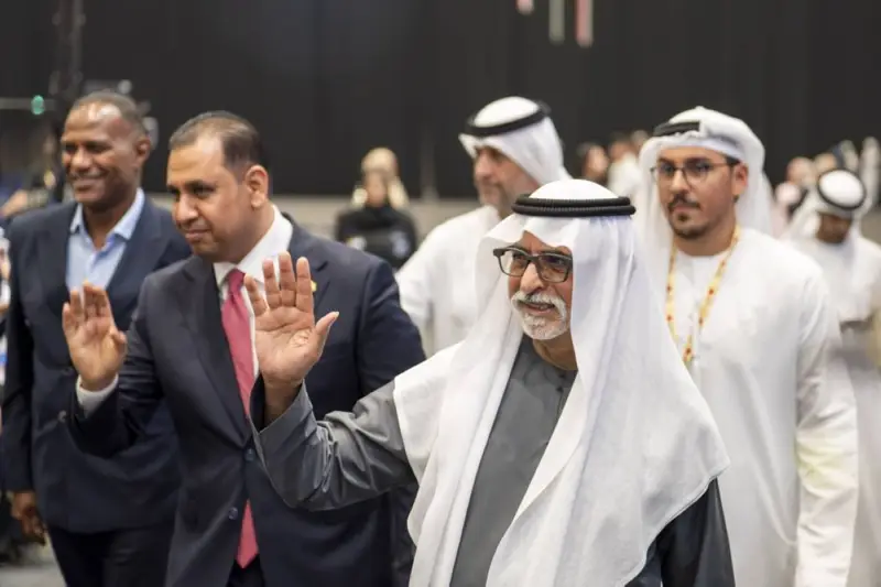 نهيان بن مبارك يشارك الجالية العراقية بالإمارات احتفاءها بموروث العراق الحضاري والثقافي