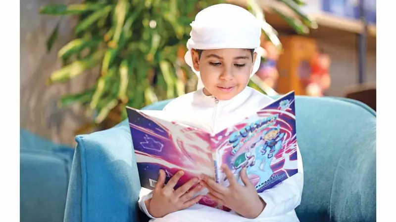 طفل إماراتي يسافر عبر الزمن.. ويتخيّل شكل العالم سنة 3045