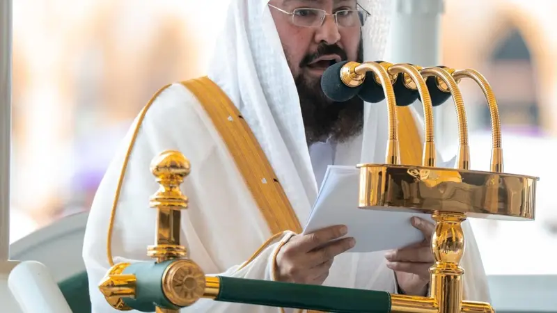خطيب المسجد الحرام: أمن الحرمين الشريفين خط أحمر لا يمكن تجاوزه