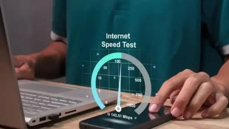 مختصة: هناك عدة عوامل تؤثر على سرعة الاتصال ونقل البيانات بشأن الإنترنت