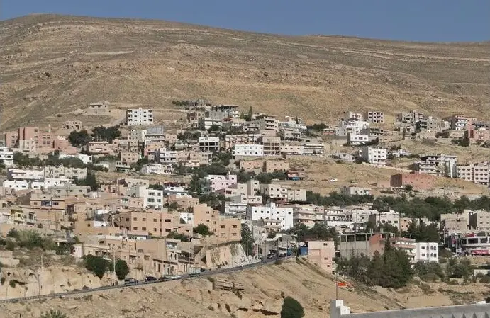 الأراضي والمساحة تعتزم استملاك أراض لطريق أذرح – البيطار