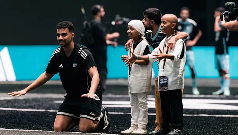 أمنية طفلين تتحوّل إلى ليلة انتصار في دوري الملوك في الرياض