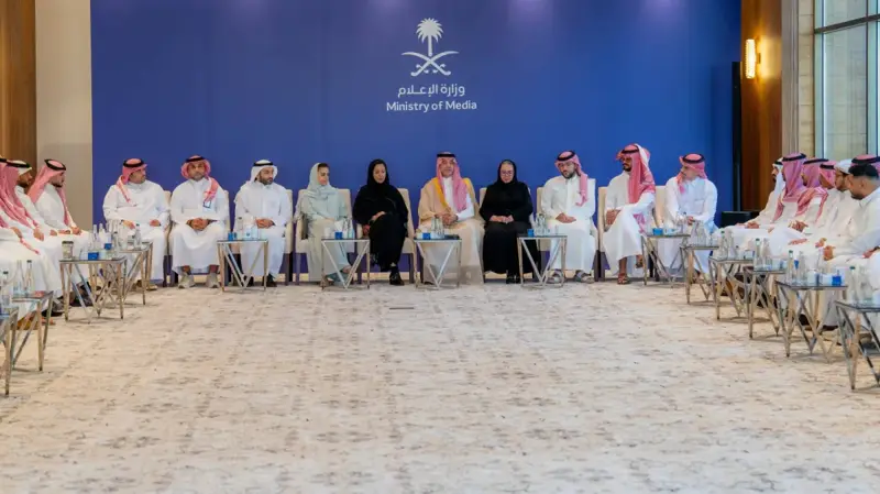 وزارة الإعلام السعودية تفتح ملف تحديات الألعاب الإلكترونية مع أبرز الفرق والمحترفين