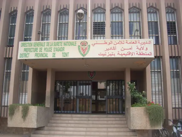 عناصر شرطة تشهر السلاح الوظيفي لتوقيف جانح بتزنيت