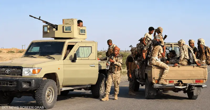 صواريخ حوثية تستهدف القصر الرئاسي في عدن