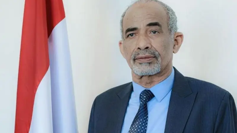 الفريق «الصبيحي»: الهجوم الإرهابي الحوثي على معسكر العلم بشبوة يؤكد خطورة تهديدات المليشيات لأمن اليمن واستقراره