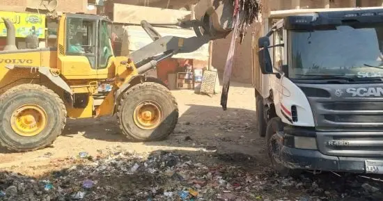 رفع 340 طن قمامة بأبو النمرس.. وتطهير ترعة ترسا استجابة للأهالى