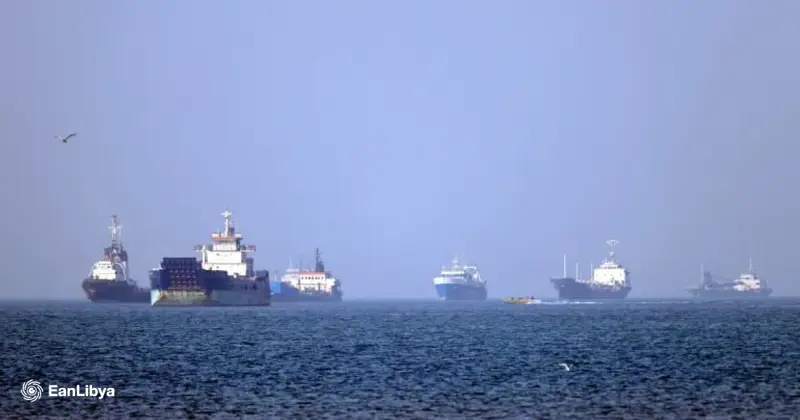 إيران تحذّر السفن في هرمز: عبور الممر الجنوبي يعرّضكم للخطر