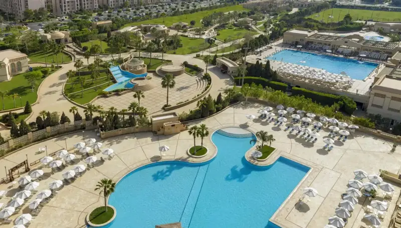 طلعت مصطفى تتعهد للرئيس المصري بوحدات سكنية ميسّرة بعد اتفاق على مشروعات تتجاوز 200 مليار دولار