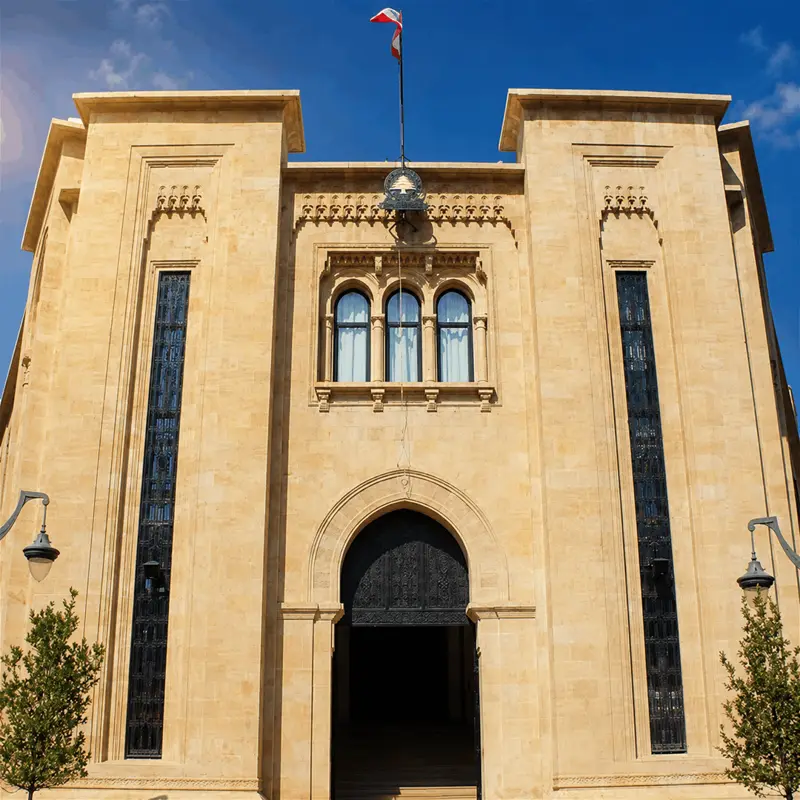 "الجمهورية القوية" نحو انتخابات نيابية مبكرة