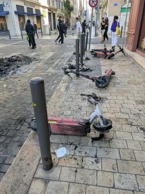 السترات الصفراء تعود إلى المشهد؟ احتجاجات فرنسا تتسع تحت ضغط الغلاء