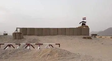 هجوم حوثي على معسكر العلم في شبوة يسفر عن عشرات القتلى والجرحى