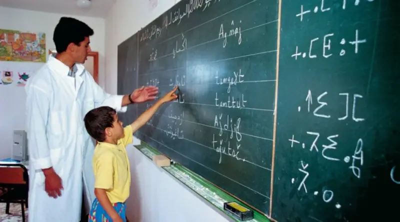 أساتذة الأمازيغية ينددون بالتهميش داخل مدارس الريادة