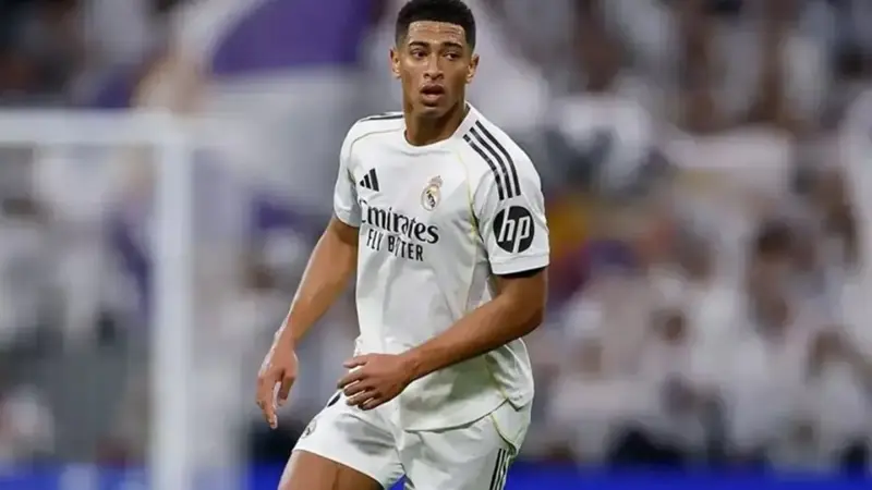 "آس": بيلينجهام يوقّع عقدًا جديدًا مع ريال مدريد حتى 2031