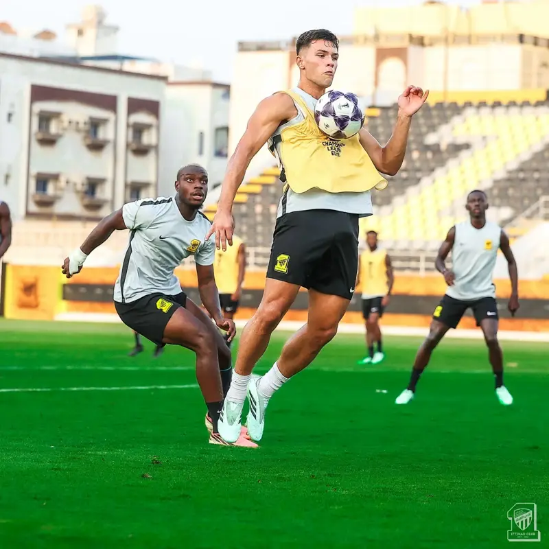 فيسينغ يستبعد سيميتش ولوبي من قائمة الاتحاد أمام الاتفاق