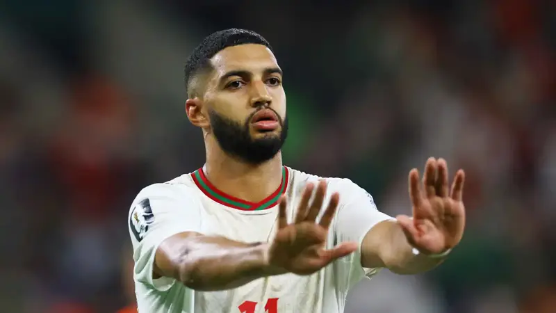 الصيباري يفتح النار على “العربية للطيران” وينتقد تعاملها “غير الإنساني” مع الزبناء