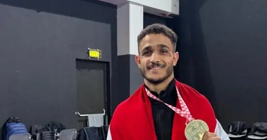 مصطفى حسين يتوج بذهبية بطولة العالم للمصارعة بأمريكا