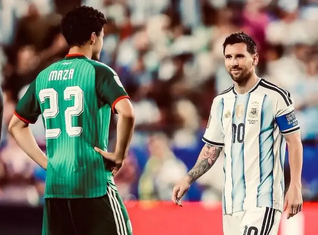 ميسي يعترف بموهبة مازة!