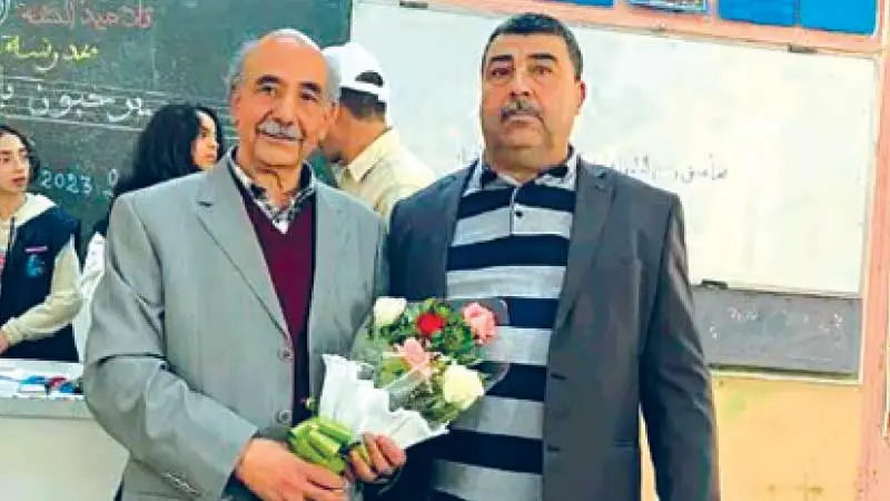 مربّ في البال: نبيل الشعري (صفاقس) : الفنّان .. نحّات العقول وزارع البذور