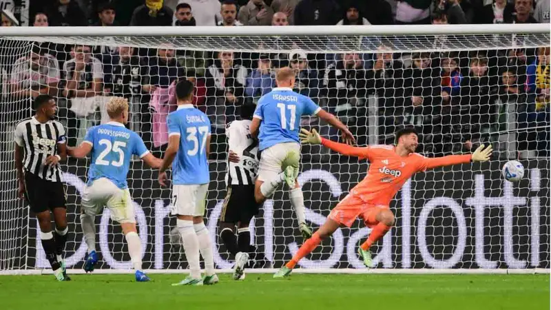 لازيو يقهر اليوفي ويشارك إنتر وليون ينتزع الصدارة