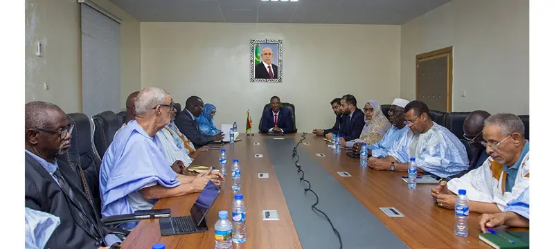 الوزير المنتدب المكلف باللامركزية والتنمية المحلية يبحث آليات تفعيل النداء الوطني لنظافة المدن واستدامتها - الوكالة الموريتانية للأنباء
