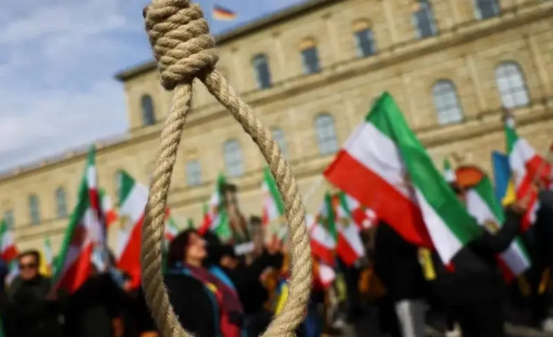 إيران تعدم رجلا أدين بشن هجمات مسلحة خلال الحرب