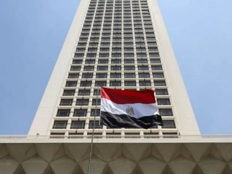 مصر تدين استهداف مطار الملك فهد الدولي بالسعودية