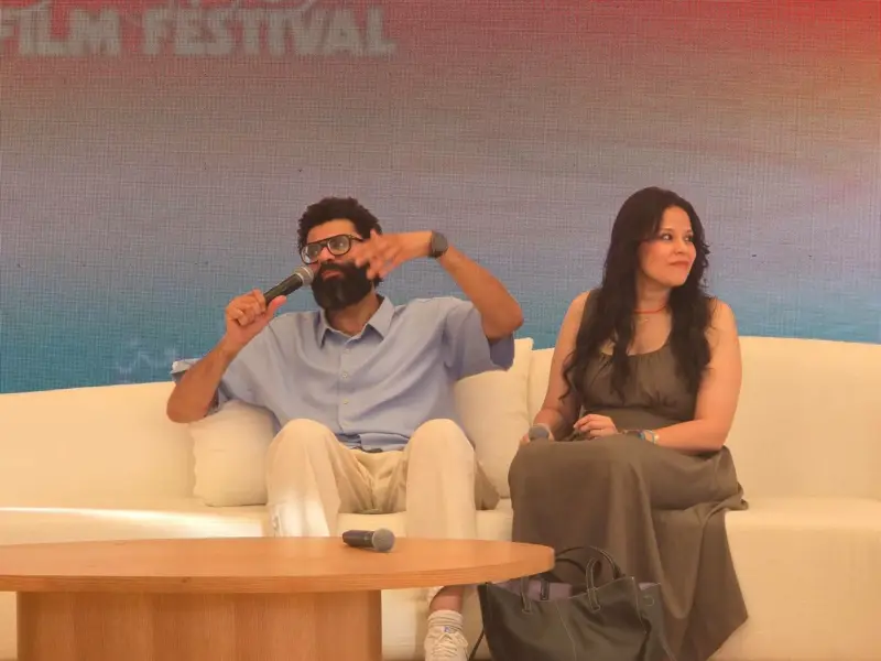 محمد حماد: «خروج آمن» فيلم عن التسامح والإنسانية.. وولائى للعمل وليس للنجم