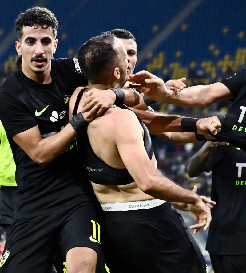 الزمالك يوقف مهاجمه ناصر منسي ويحيله للتحقيق