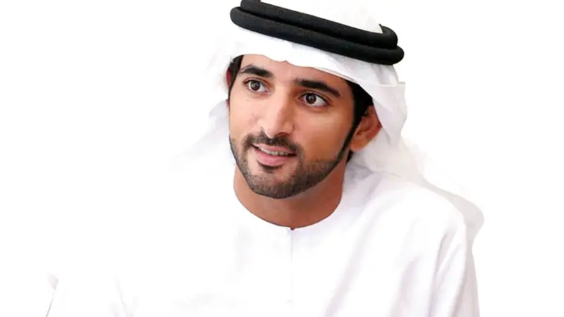 حمدان بن محمد يبارك لفريق SWS Board Technology فوزه بجائزة دبي الأفعال