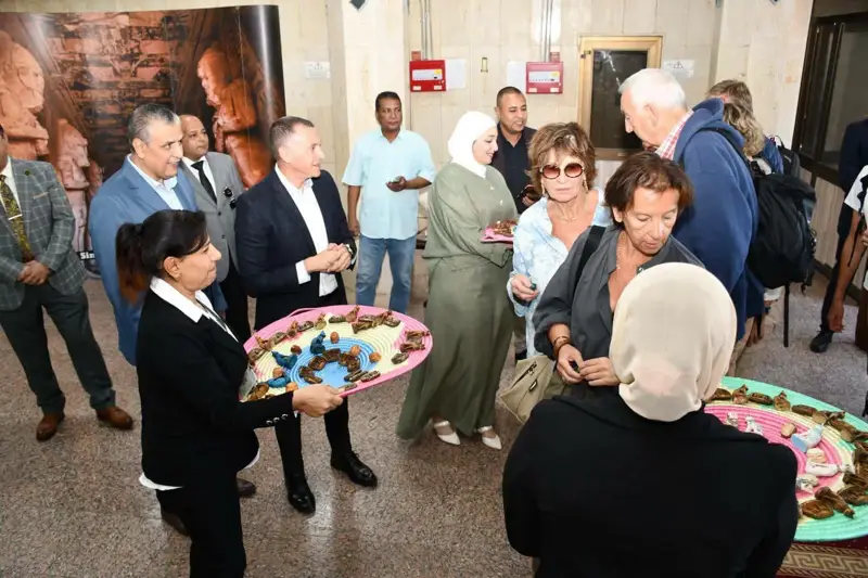 وصول 3 آلاف سائح وزائر إلى أسوان للاحتفال بتعامد الشمس على وجه الملك رمسيس الثانى