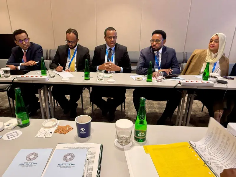 وزير المالية يجرِي مباحثات مثمرة مع قيادات البنك الدولي وصندوق النقد الدولي في بانكوك