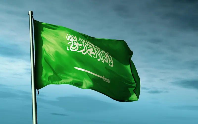 الدفاع المدني السعودي: 4 إصابات وأضرار مادية إثر سقوط شظايا صاروخين في الرياض